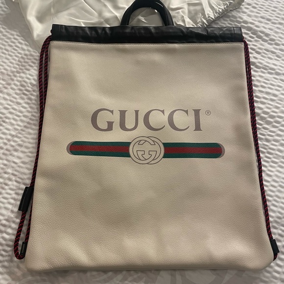 GUCCI Printed Logo Leather Backpack White - Picture 2 of 11